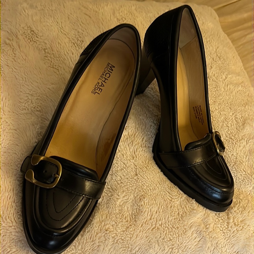 MICHAEL KORS Womens Dress Shoes. Sz 8.5. Impeccably gorgeous condition.